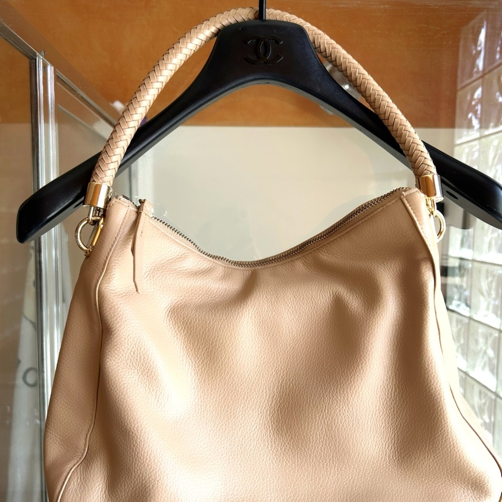 Cole Haan Nude Beige Leather Shoulder Bag - Picture 2 of 9